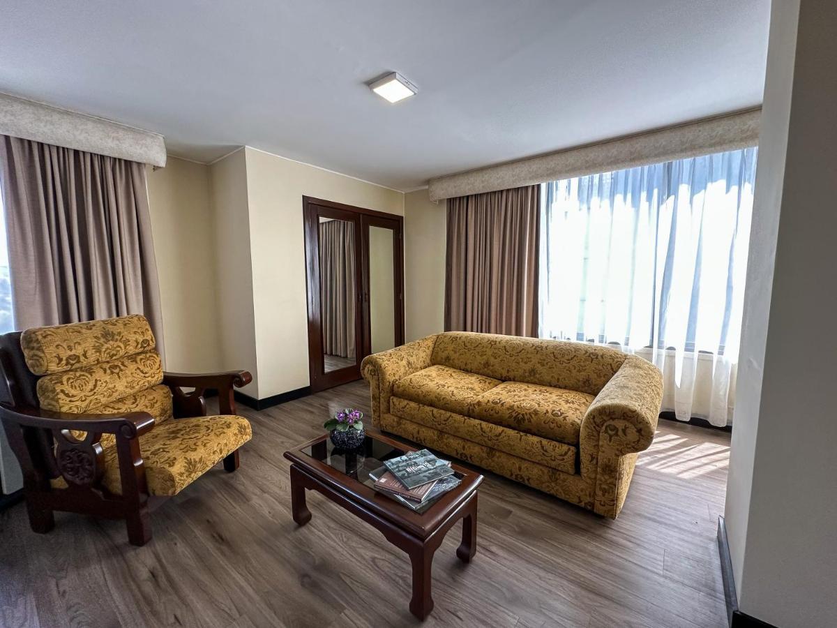 Hotel La Quinta By Wyndham Quito Esterno foto