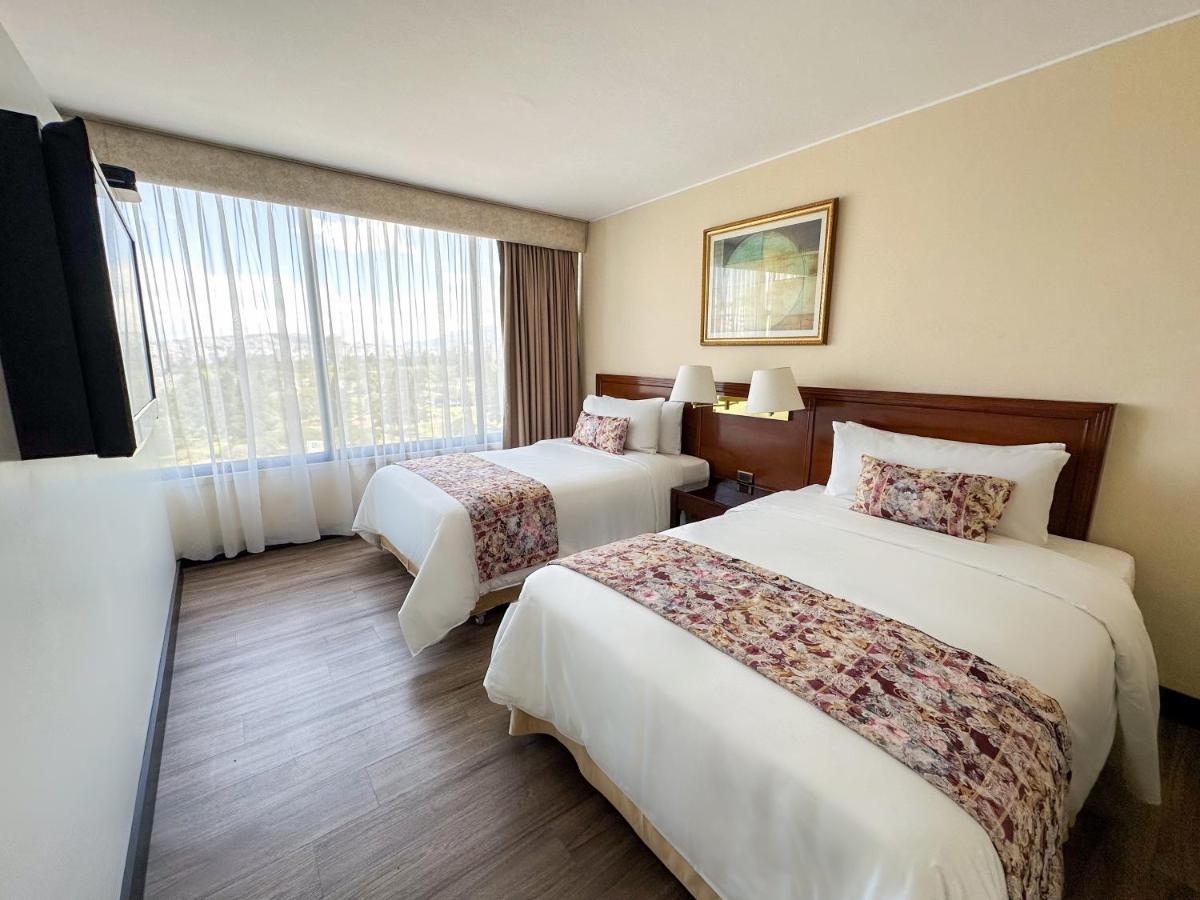 Hotel La Quinta By Wyndham Quito Esterno foto