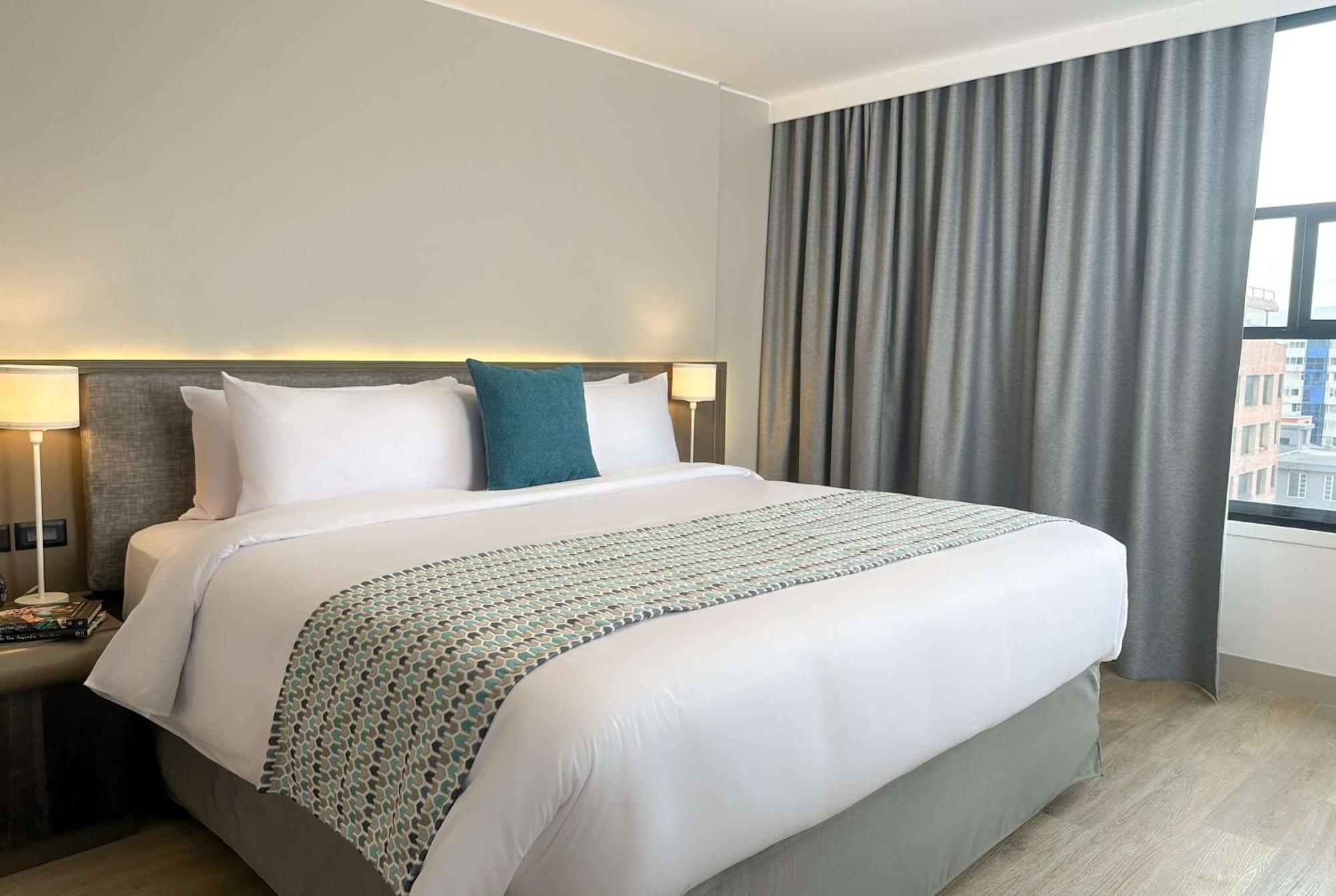 Hotel La Quinta By Wyndham Quito Esterno foto